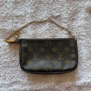 Louis Vuitton Monogram Bucket Pochette Accessories